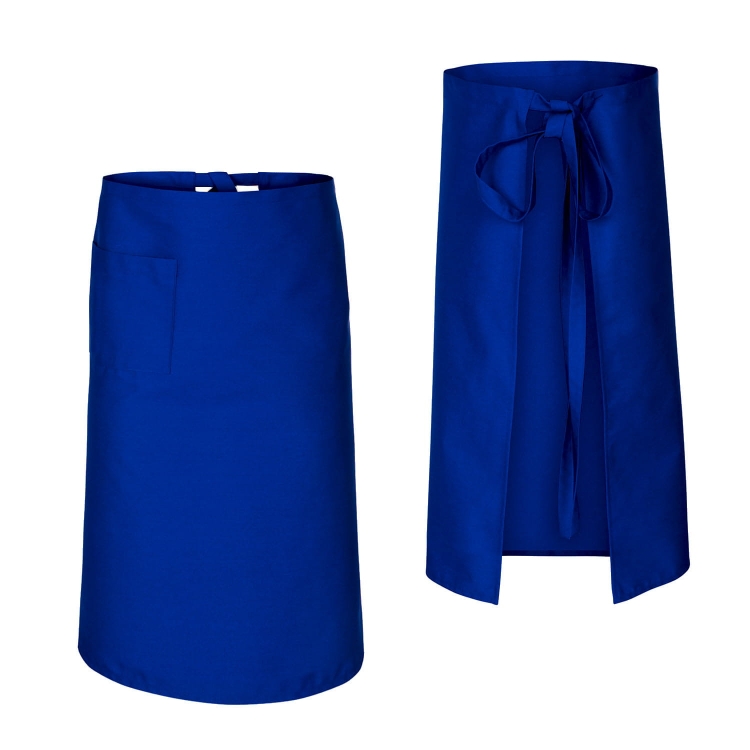 Kochschürze in Kornblumenblau mit einer Länge von 75 cm.