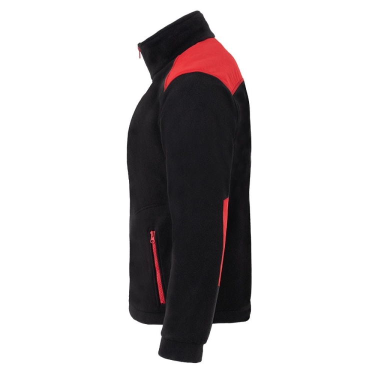 Schwarzer Pullover mit roten Einsätzen aus Fleece.