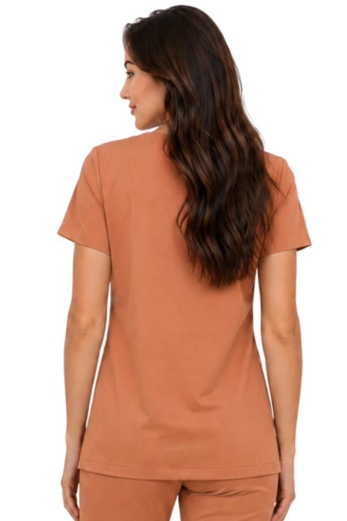 Carmelowa damska bluza medyczna BASIC PREMIUM_tył.png